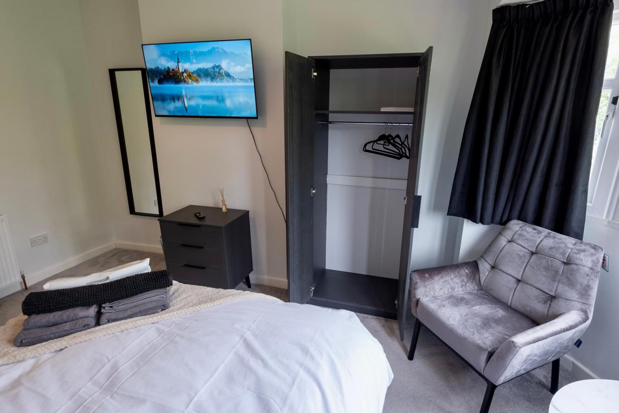 Double Room In Refurbished 5 Bed Home With Wifi And Tv BW Room 4 Solihull Extérieur photo