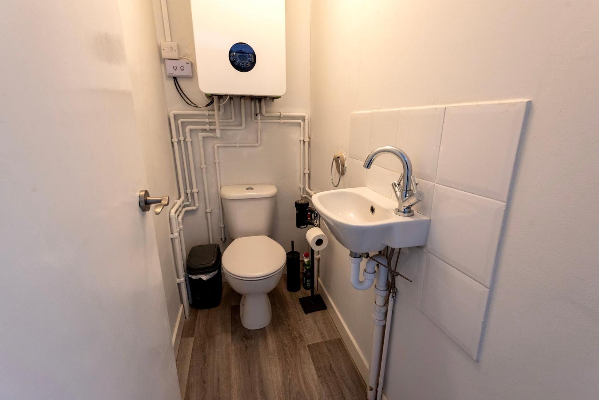 Double Room In Refurbished 5 Bed Home With Wifi And Tv BW Room 4 Solihull Extérieur photo